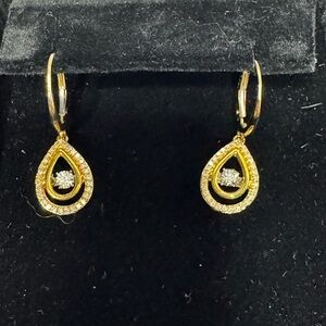 Kay Jewelers Elegant Gold Teardrop Diamonds in Motion Earrings 10kt gold